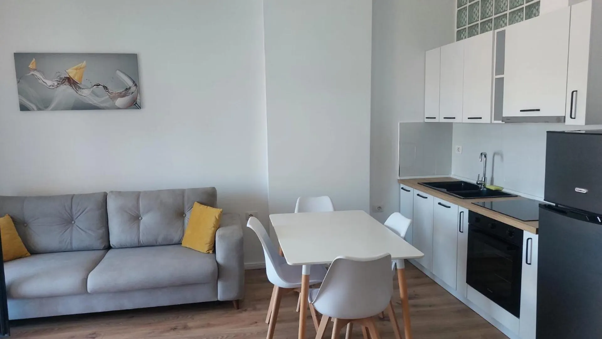 Apartment Lungomare Vlore 2A