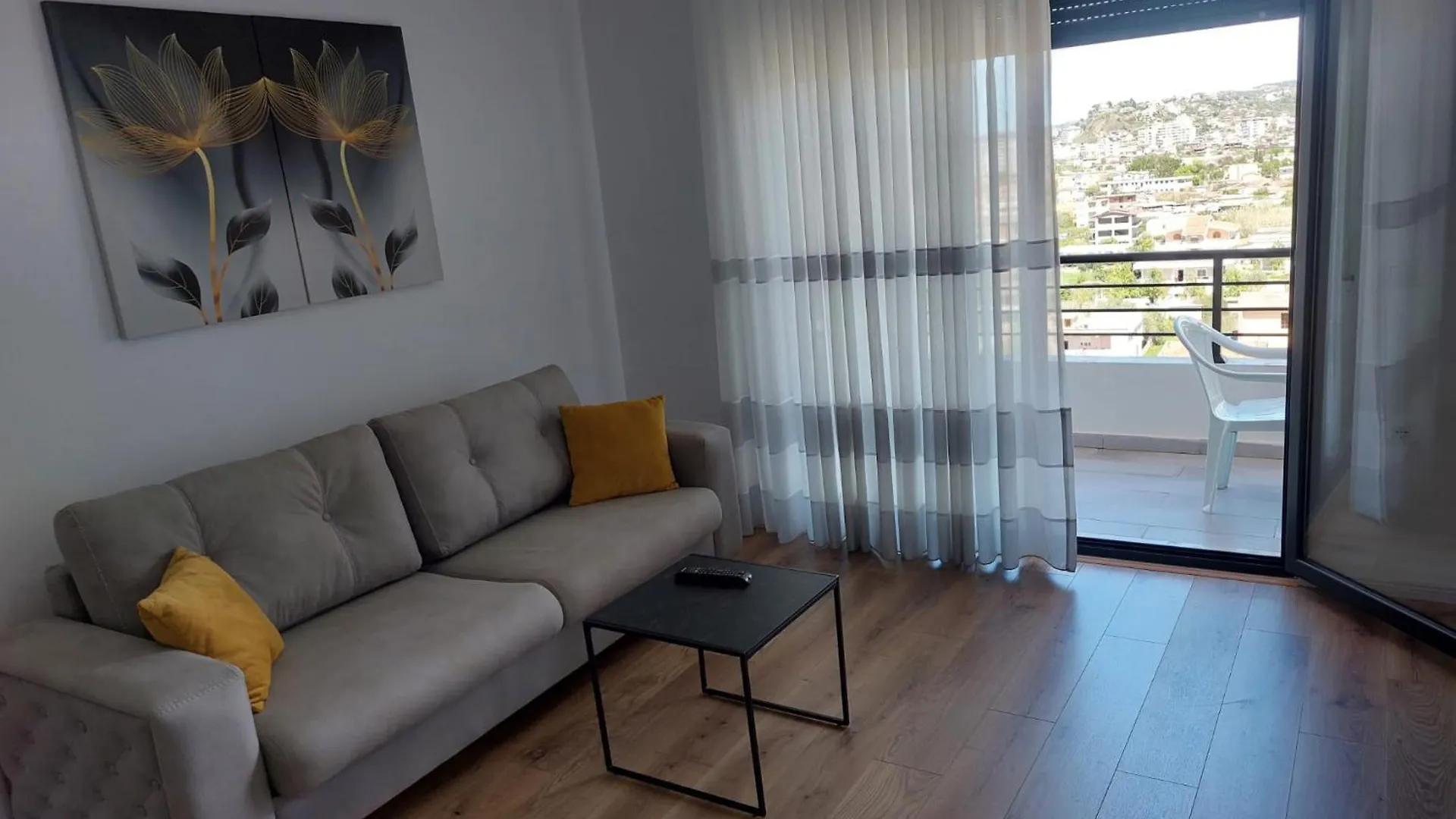Apartment Lungomare Vlore 2A