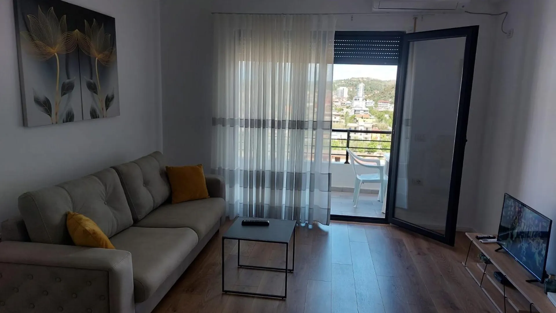 Apartment Lungomare Vlore 2A