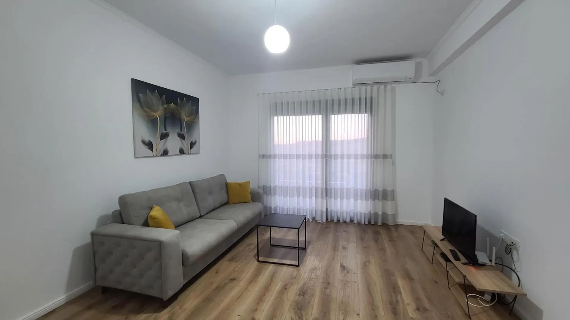 Apartment Lungomare Vlore 2A