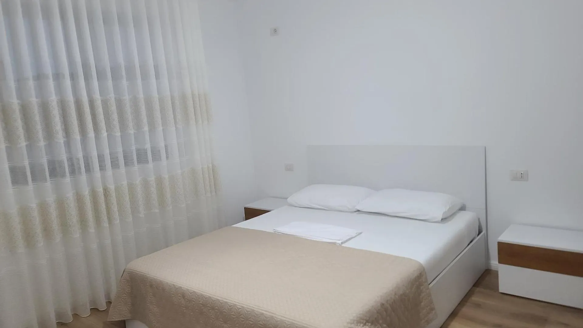 Apartment Lungomare Vlore 2A 0*,  Albania