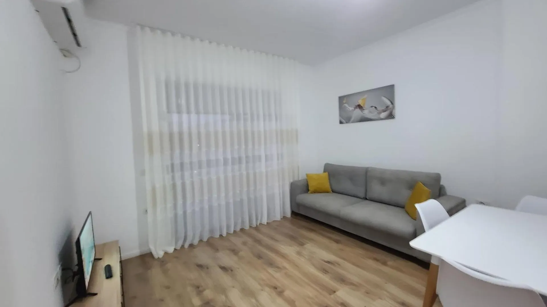 Apartment Lungomare Vlore 2A